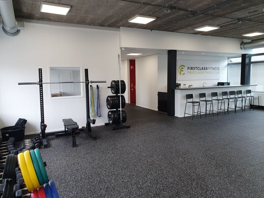 First Class Fitness Room 1 with bar Delft